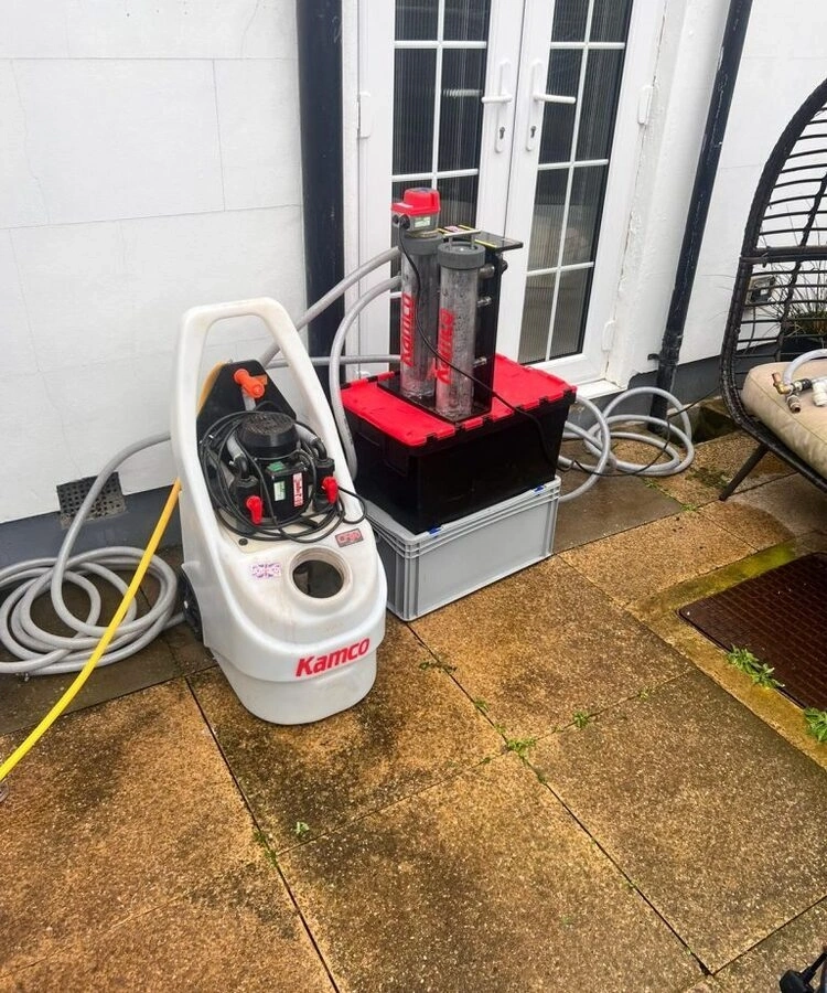 Curățare Chimică Centrale, Circuite  Pardoseli și Calorifere